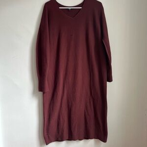 V-neck burgundy sweater dress